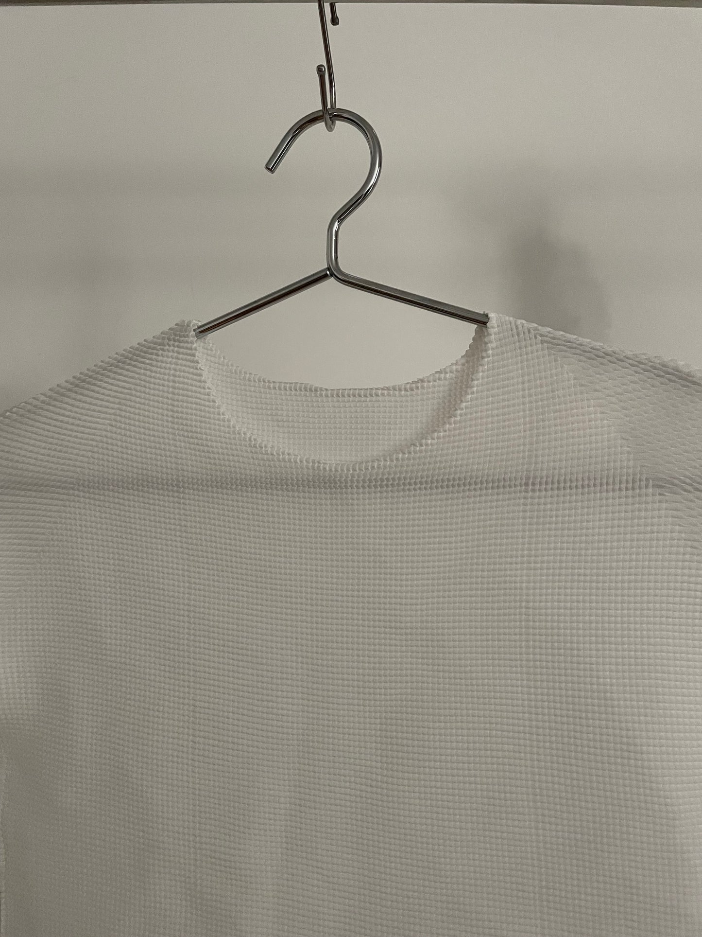 Pleats T Issey Miyake white waffle pleated short sleeve crewneck