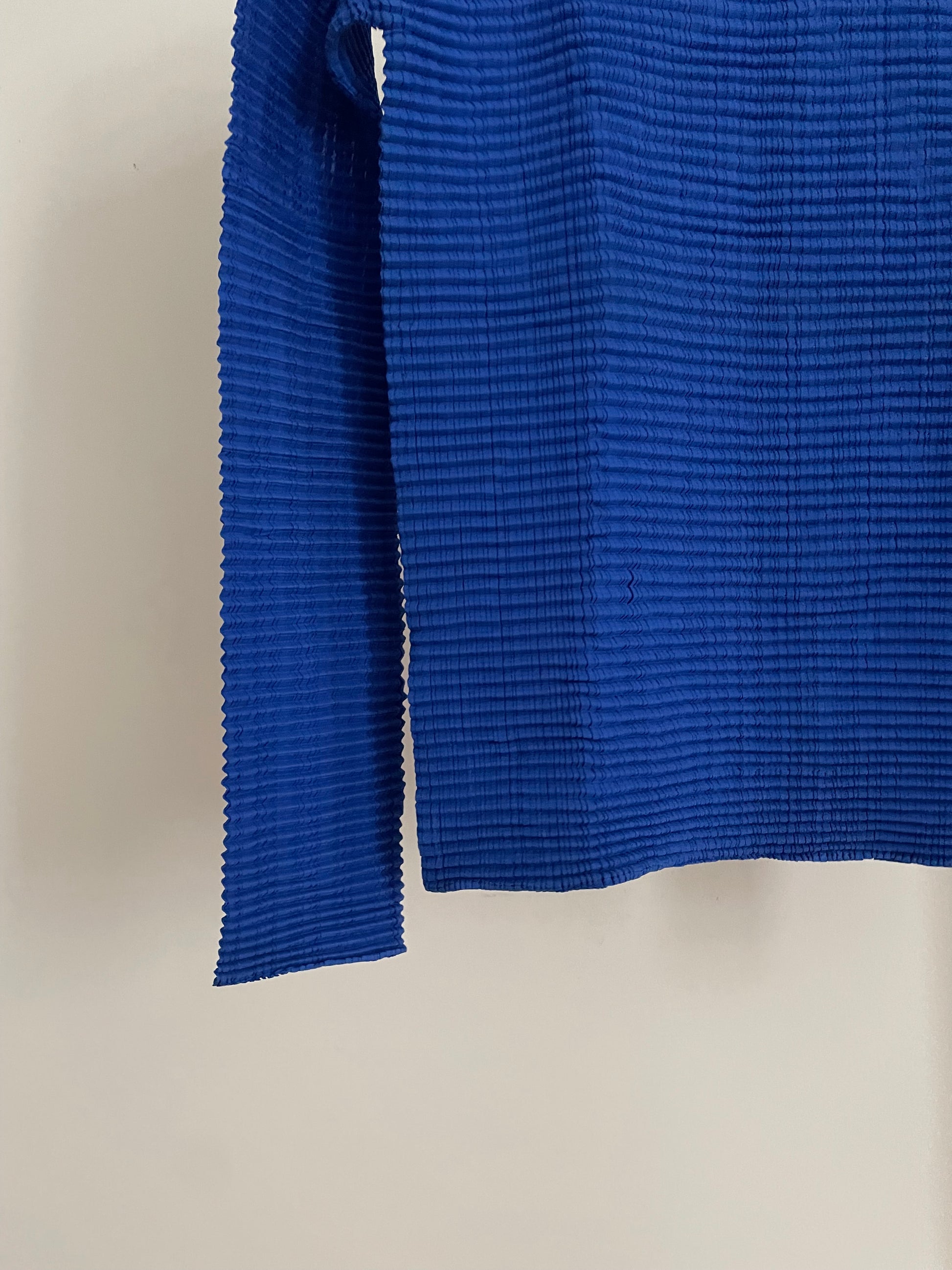 Issey Miyake blue long sleeve pleated top