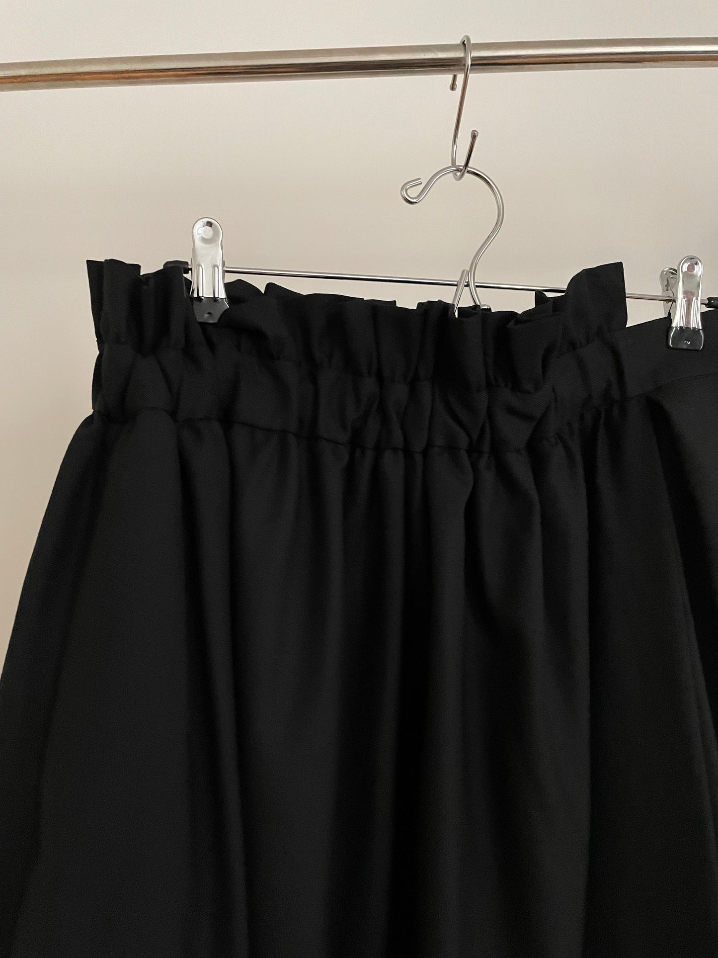 Vintage womens Noir Kei Ninomiya voluminous multi-paneled black asymmetrical pleated skirt 