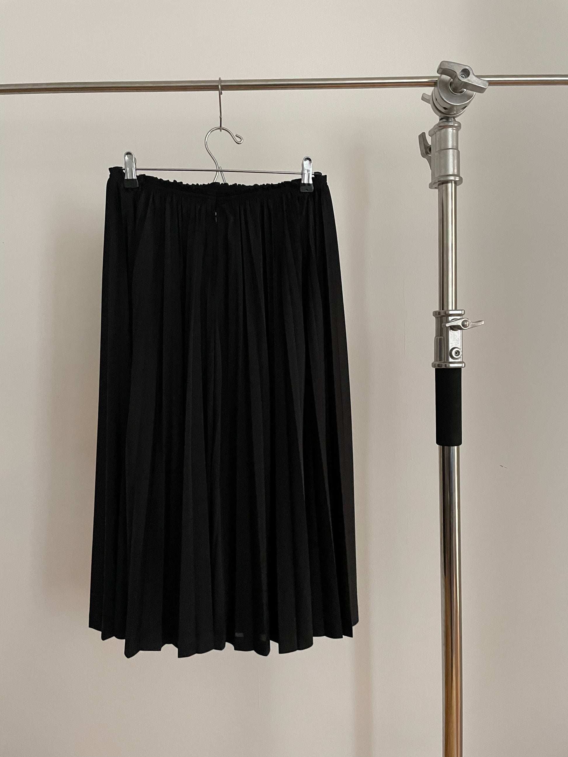 Vintage Comme des Garçons GIRL black pleated mid length skirt