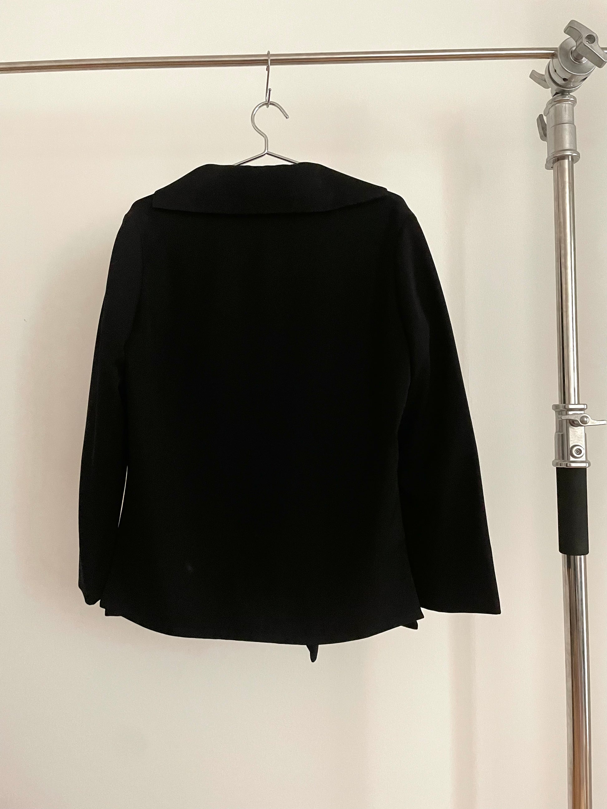 Back view of vintage womens Yohji Yamamoto Noir black single button blazer